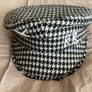 Black and White Houndstooth Hat